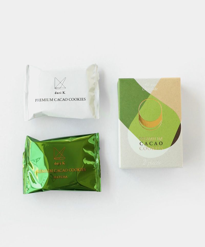 dari Kカカオサンドクッキーホワイト・抹茶各1枚入り | mumokuteki