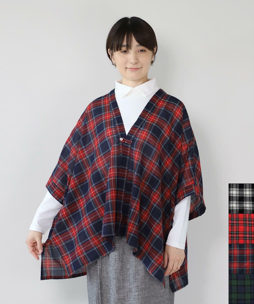 値引き交渉可♬ パリで購入。黒のウールのポンチョ おしかっ