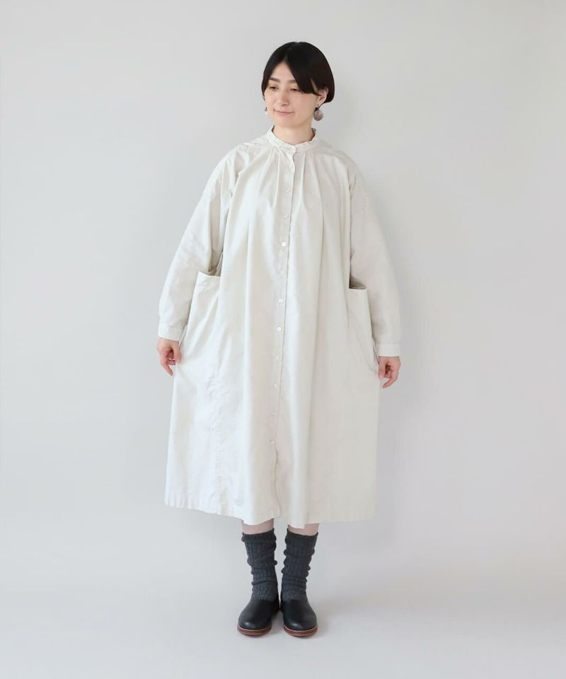 20%off】mumokuteki後染めオックスのスタンドカラーワンピース