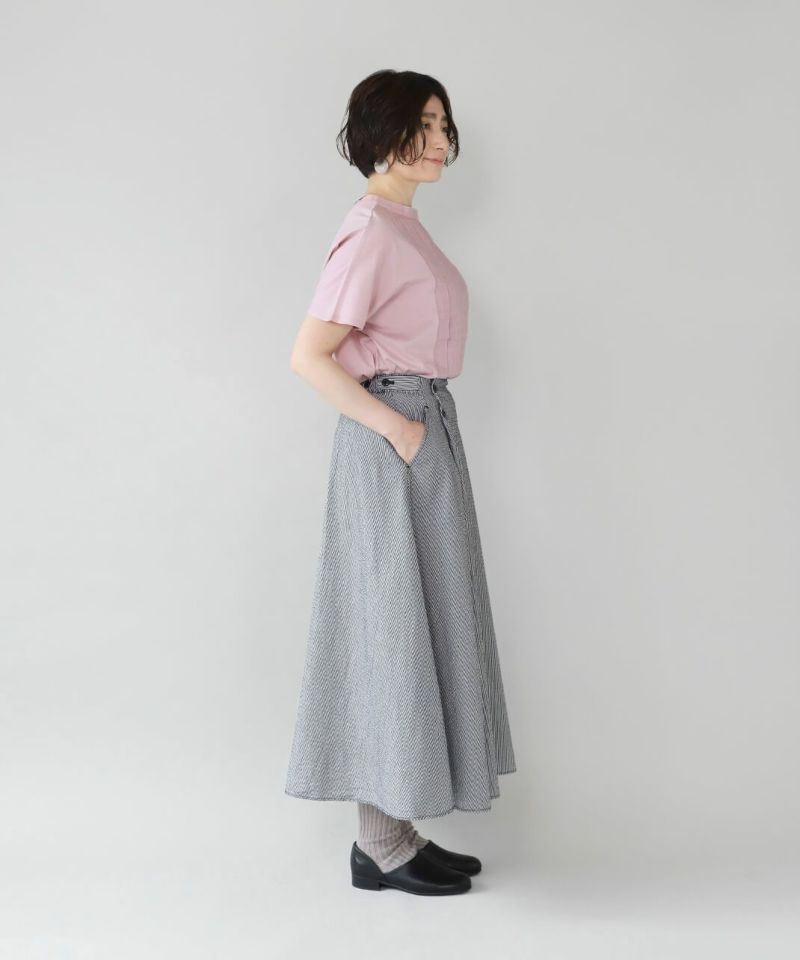 20%off】LILASIC凹凸感のあるサッカー生地のタックスカート