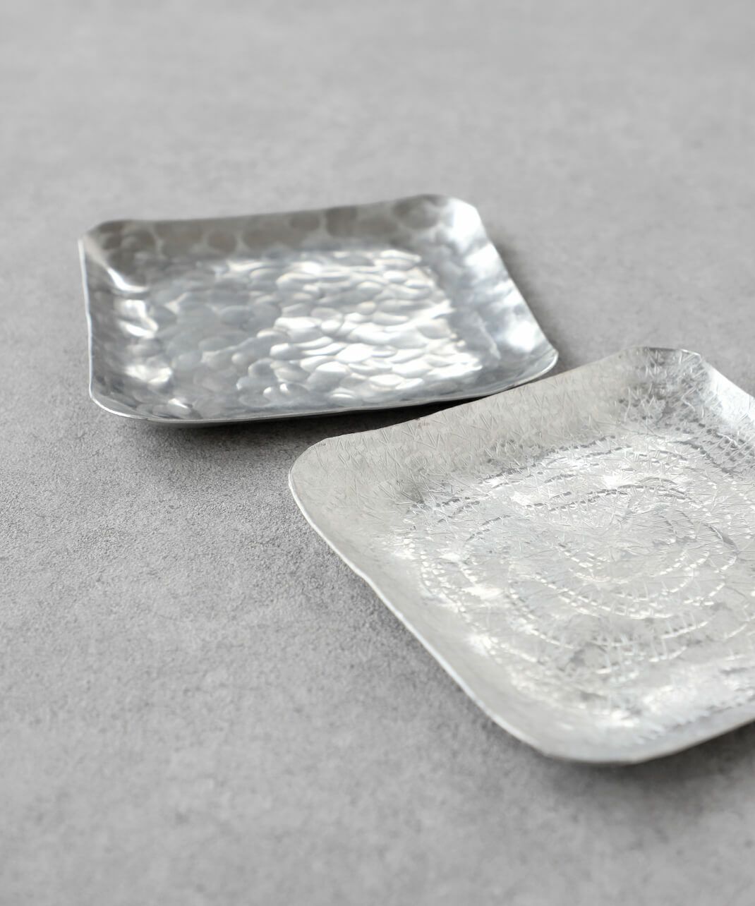 Rap!Rap!アルミ皿正方形 中 | mumokutekiオンラインストア