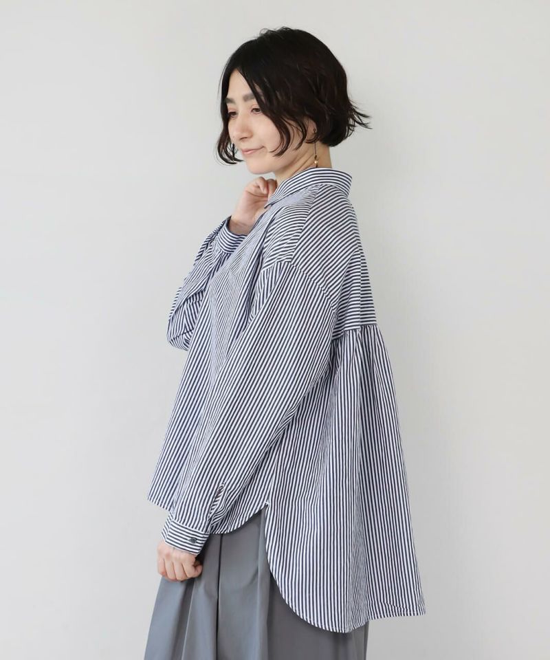 mumokutekiコットンのバックギャザーブラウス | mumokuteki
