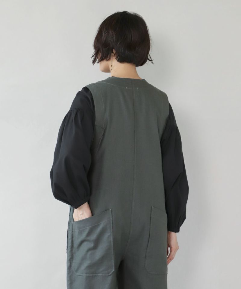 YURK geniet vanコットンリネンのVネックサロペット