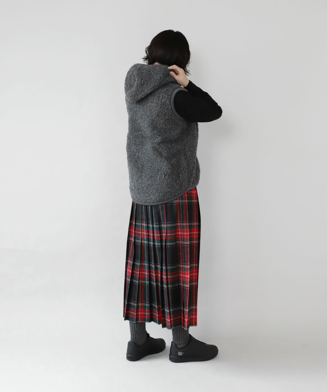 COLDBREAKERウール100%のフード付きボアベスト | mumokutekiオンライン