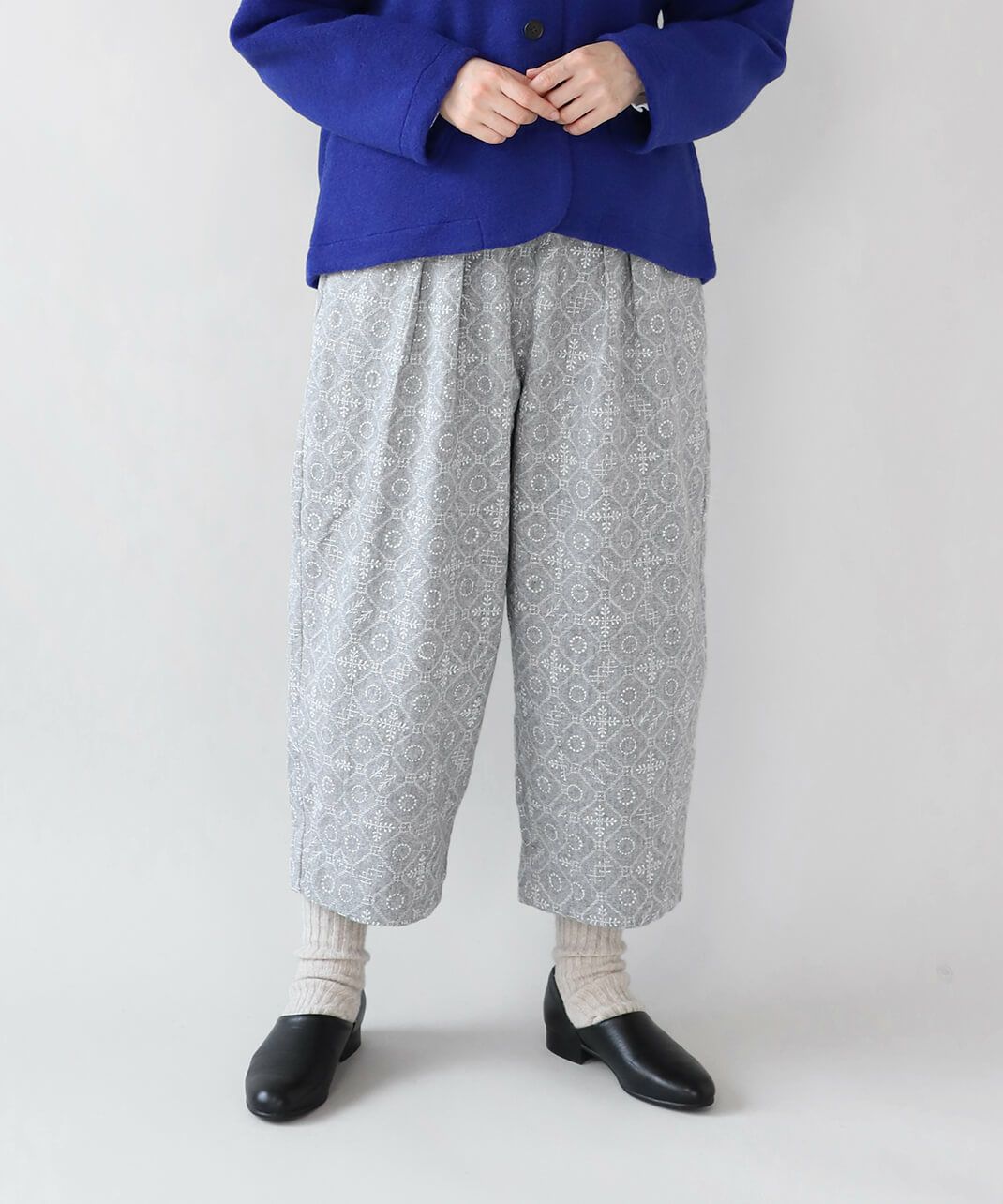 ふくずき mumokutekiパッチワーク刺繍のタックパンツ | mumokutekiオンラインストア