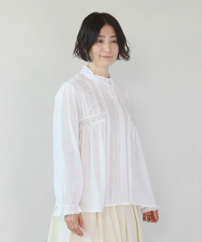 mumokutekiコットンのピンタックレースブラウス | mumokuteki