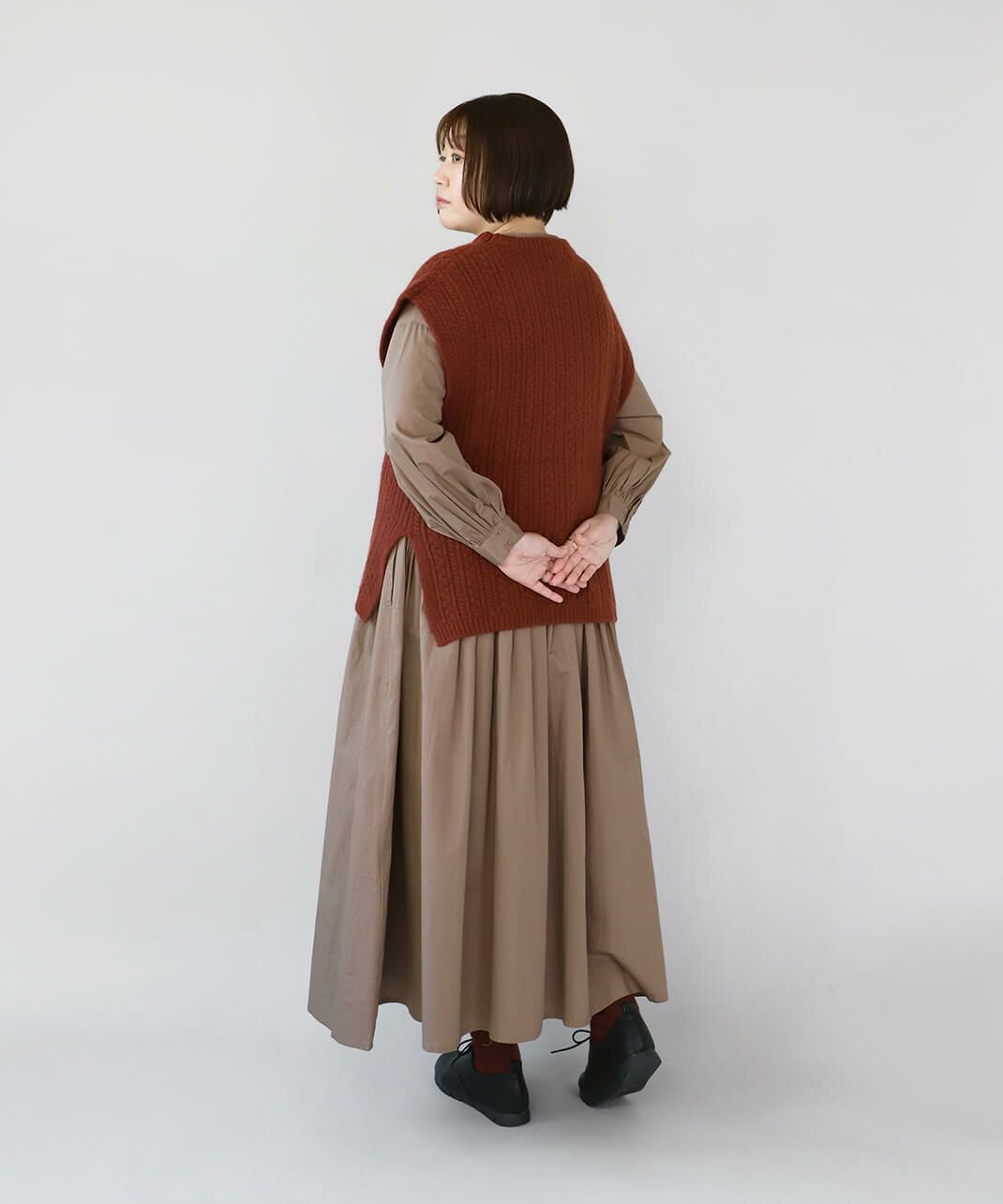 50%off】mumokutekiケーブル編みのワイドニットベスト | mumokuteki