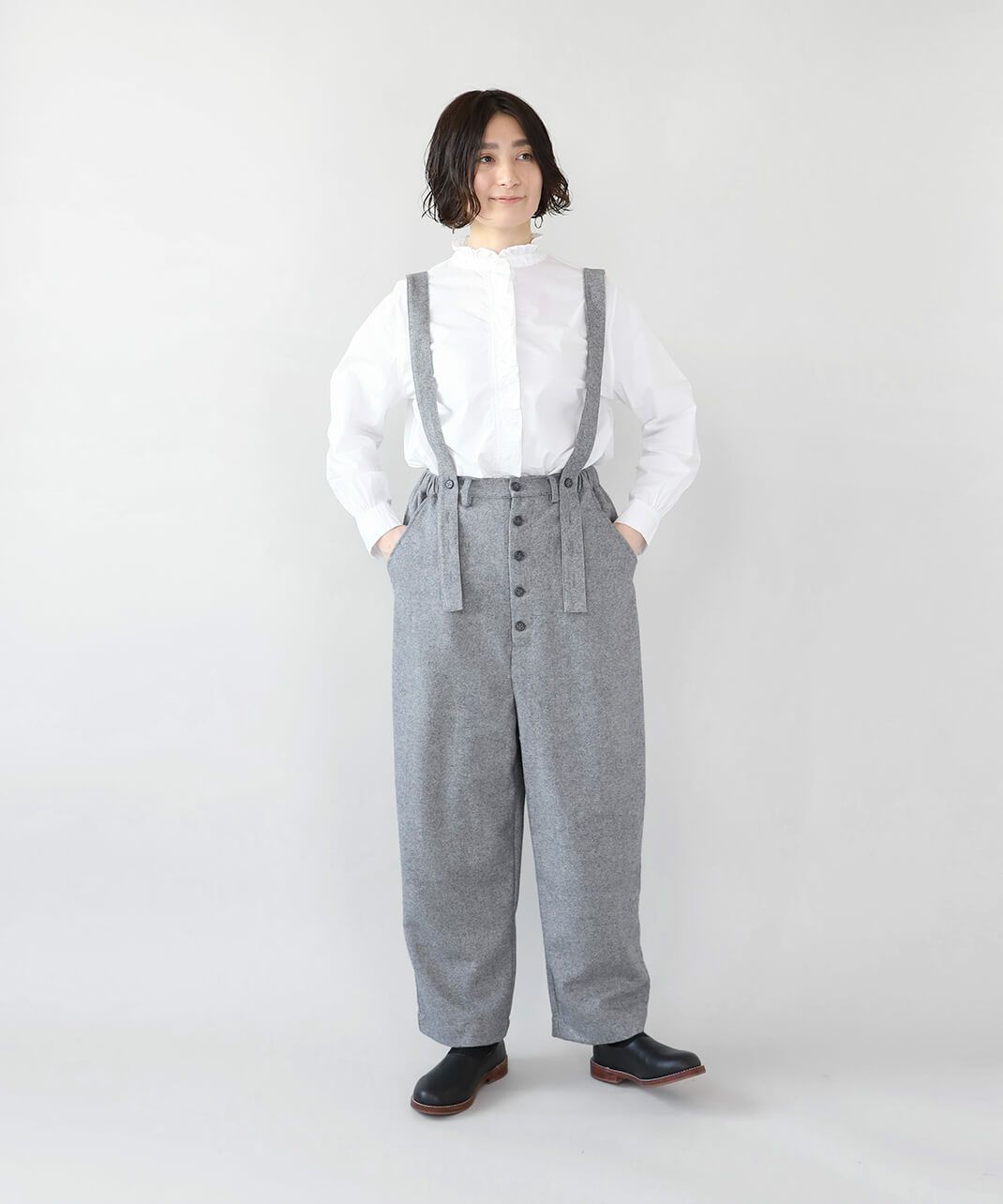nachukara洗えるウールミックスのサスペンダーパンツ | mumokuteki
