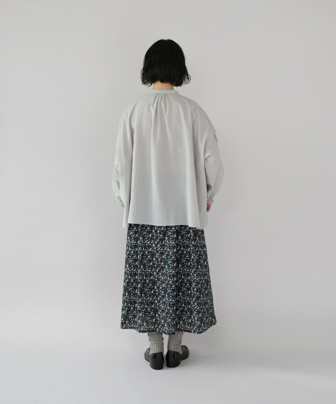 mumokutekiやわらかいコットンのピンタックブラウス | mumokuteki