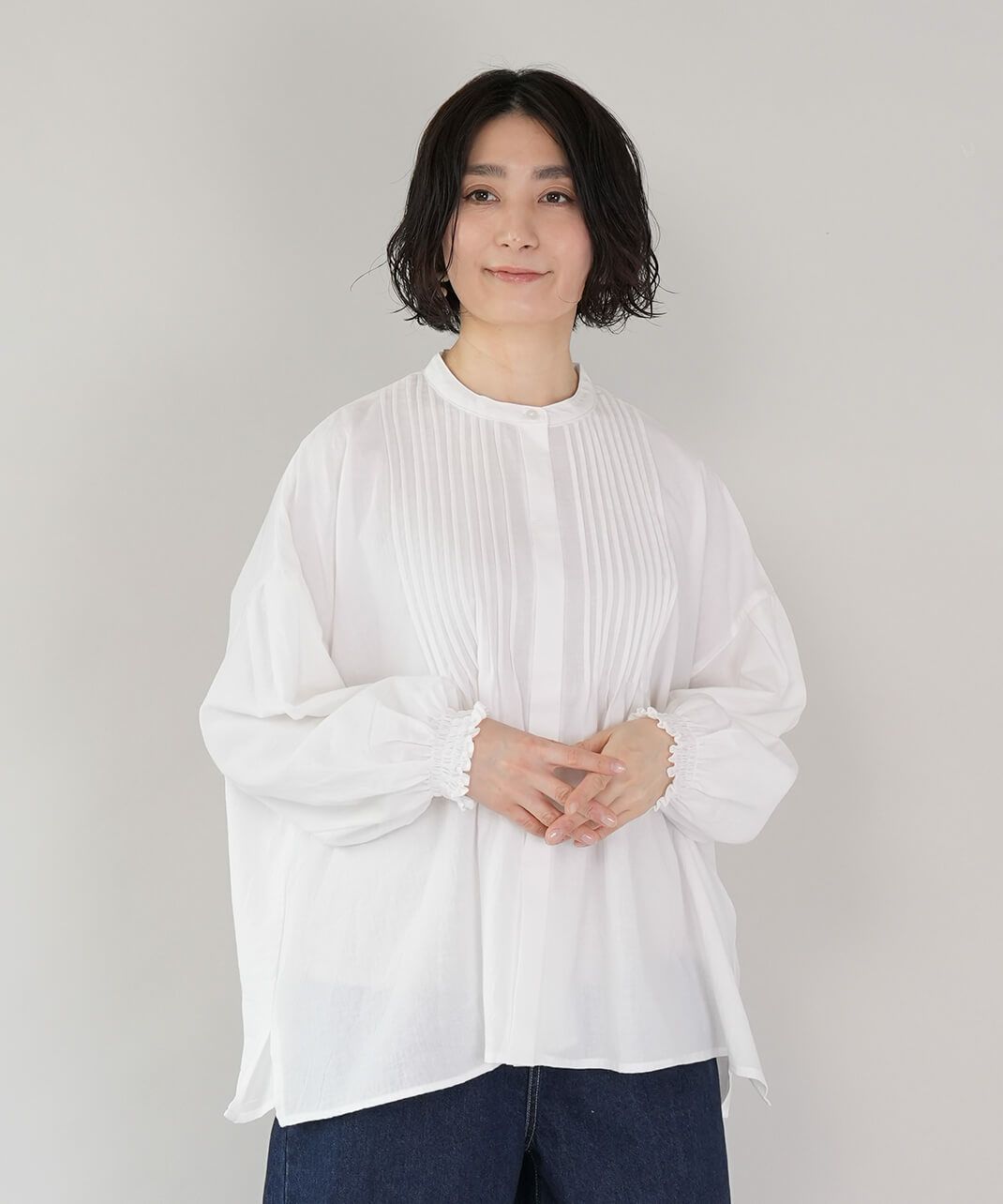mumokutekiやわらかいコットンのピンタックブラウス | mumokuteki